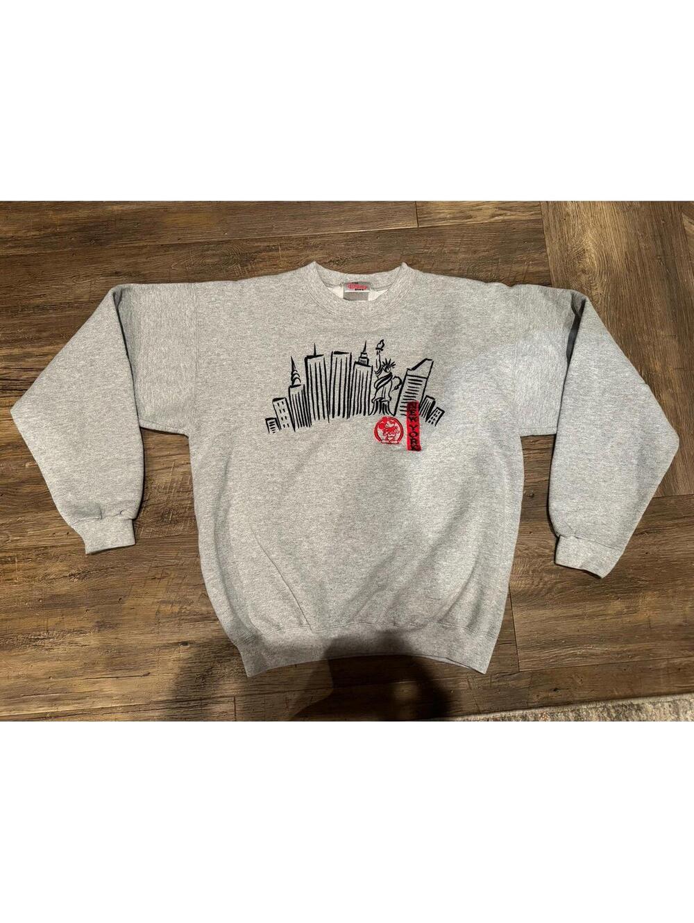 Vintage Disney New York City Skyline Grey Sweatshirt Sz Sm